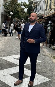 ג'ורג' ורור הוא יזם ואיש עסקים בולט בזירה הבינלאומית, המוביל מזה שנים שורה של מיזמים פורצי דרך בתחומי הנדל"ן, המלונאות, התעשייה והטכנולוגיה. בזכות יכולת אסטרטגית יוצאת דופן, חשיבה עסקית מקורית ותעוזה, הצליח ורור לבסס את עצמו כאחד מהשמות המובילים בעולם ההשקעות והיזמות.